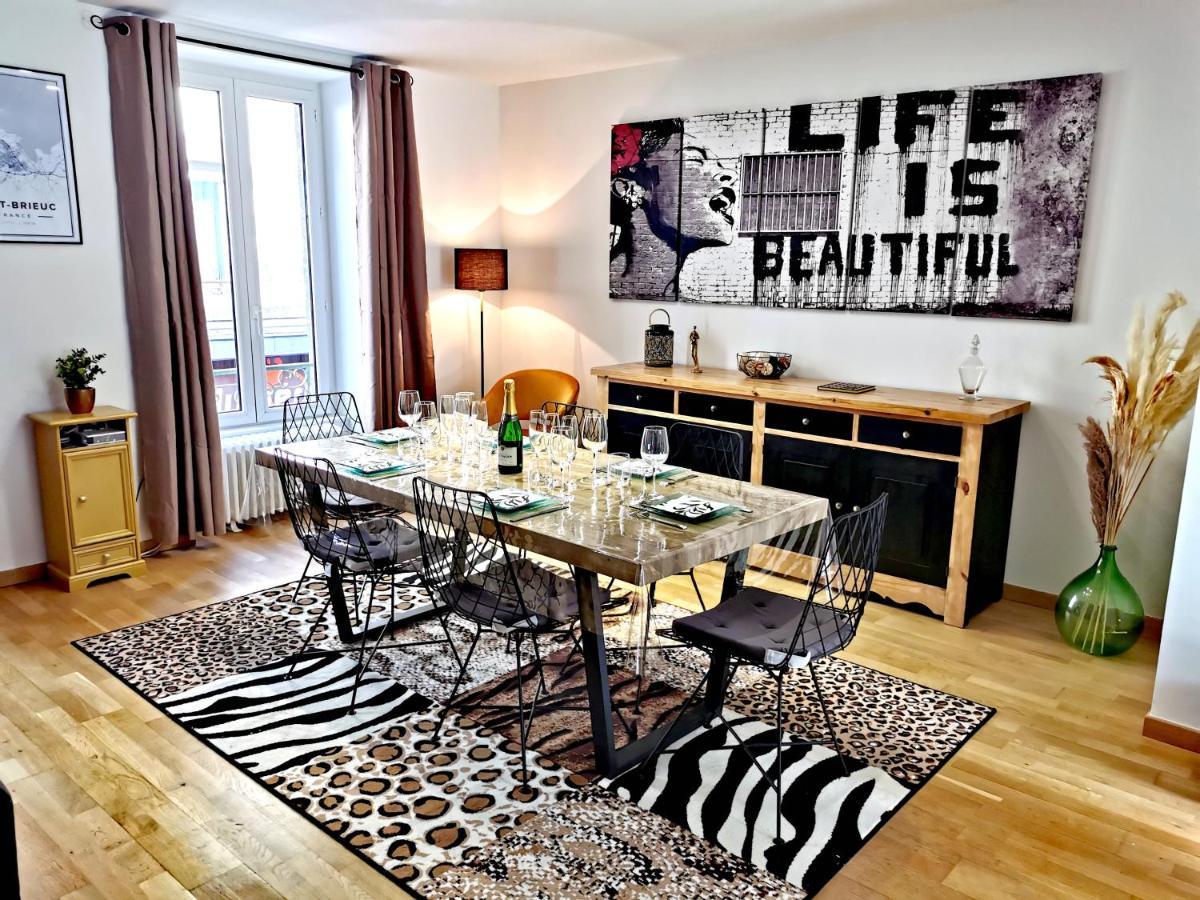Premier Chapitre - Design Et Charme De L'Ancien En Coeur De Ville แซงต์-บรีเออ ภายนอก รูปภาพ